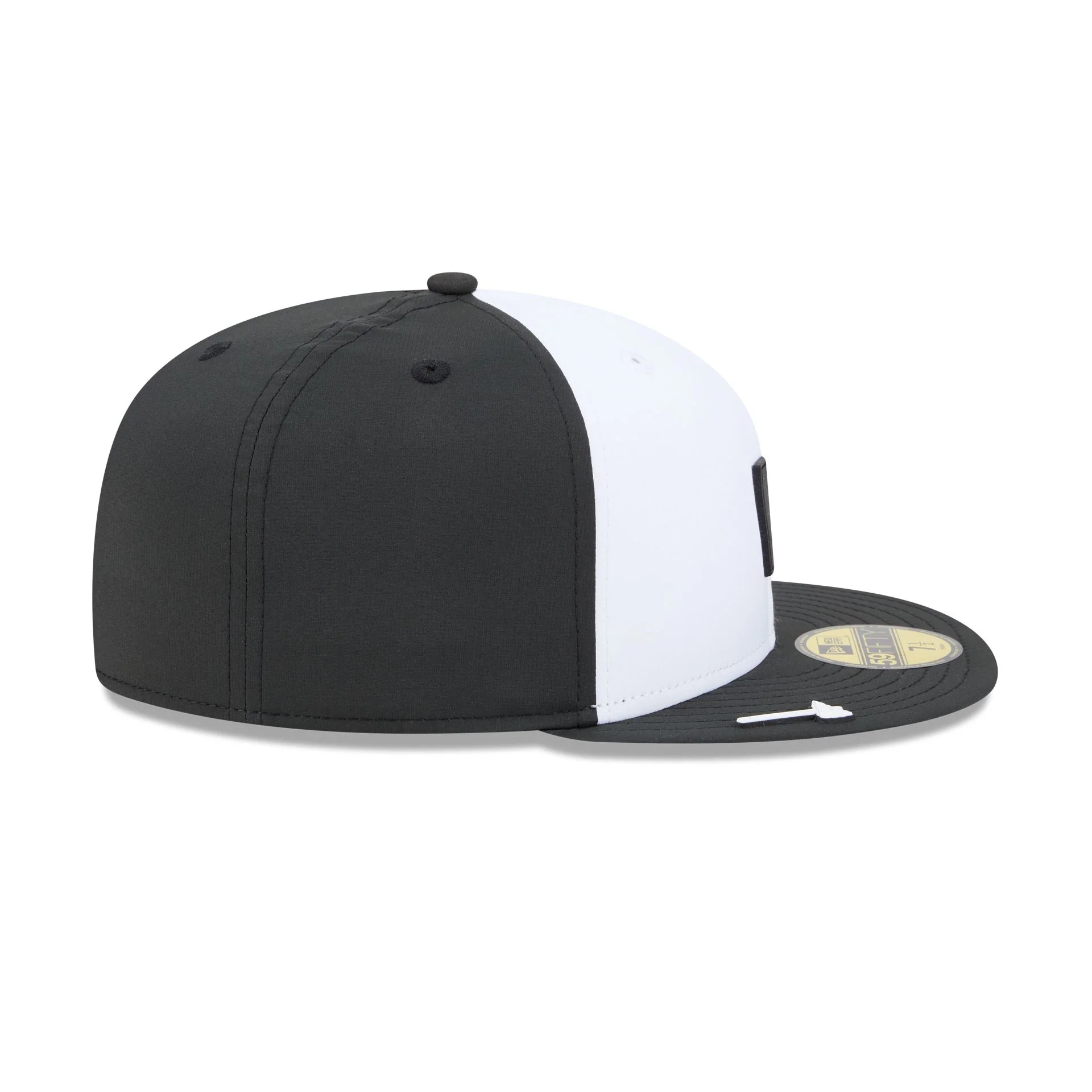 Atlanta Braves 2026 Clubhouse Black & White 59FIFTY Fitted Hat - Image 4