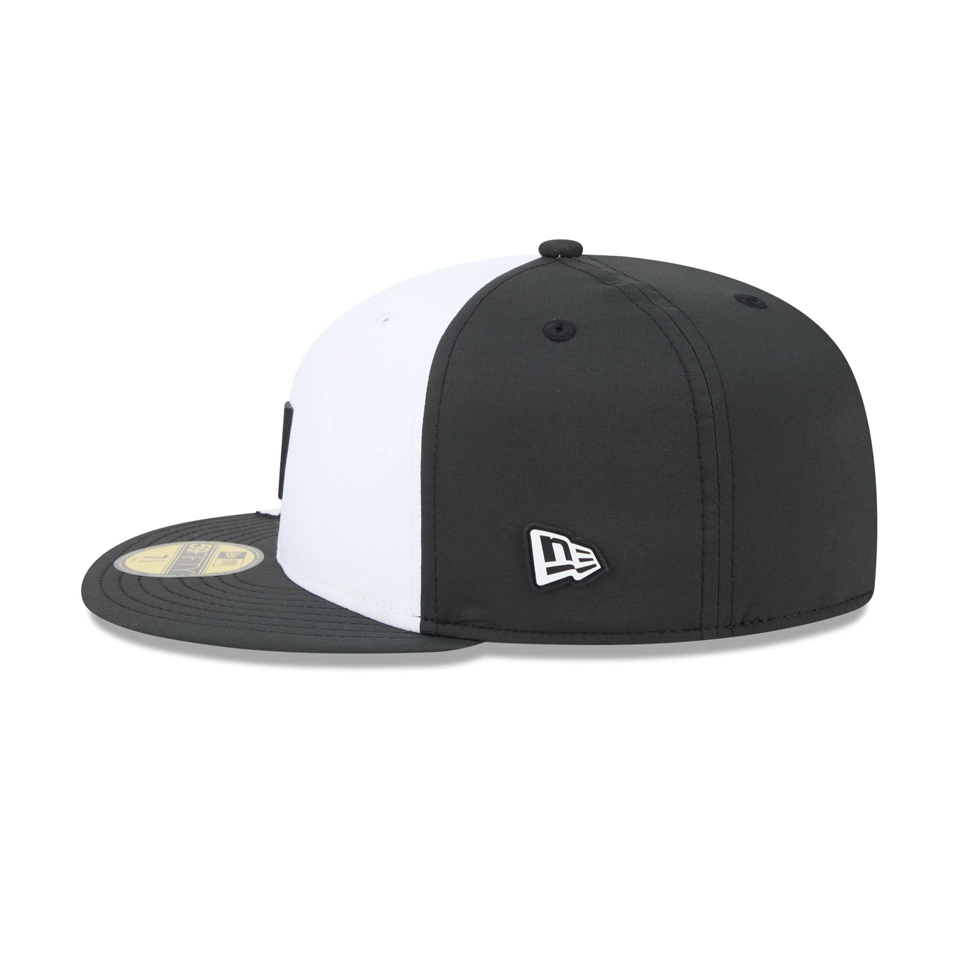 Atlanta Braves 2026 Clubhouse Black & White 59FIFTY Fitted Hat - Image 5