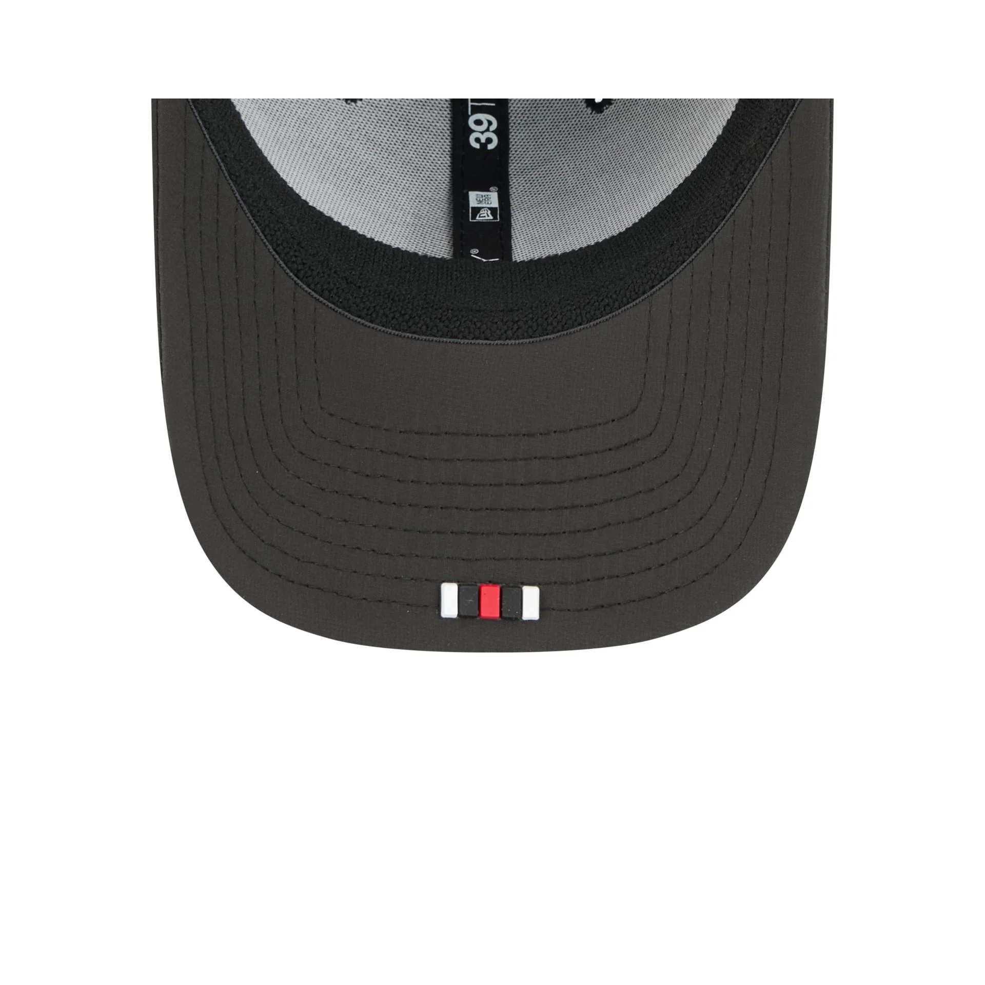 Atlanta Falcons 2025 Sideline Hot Weather 39THIRTY Stretch Fit Hat - Image 7