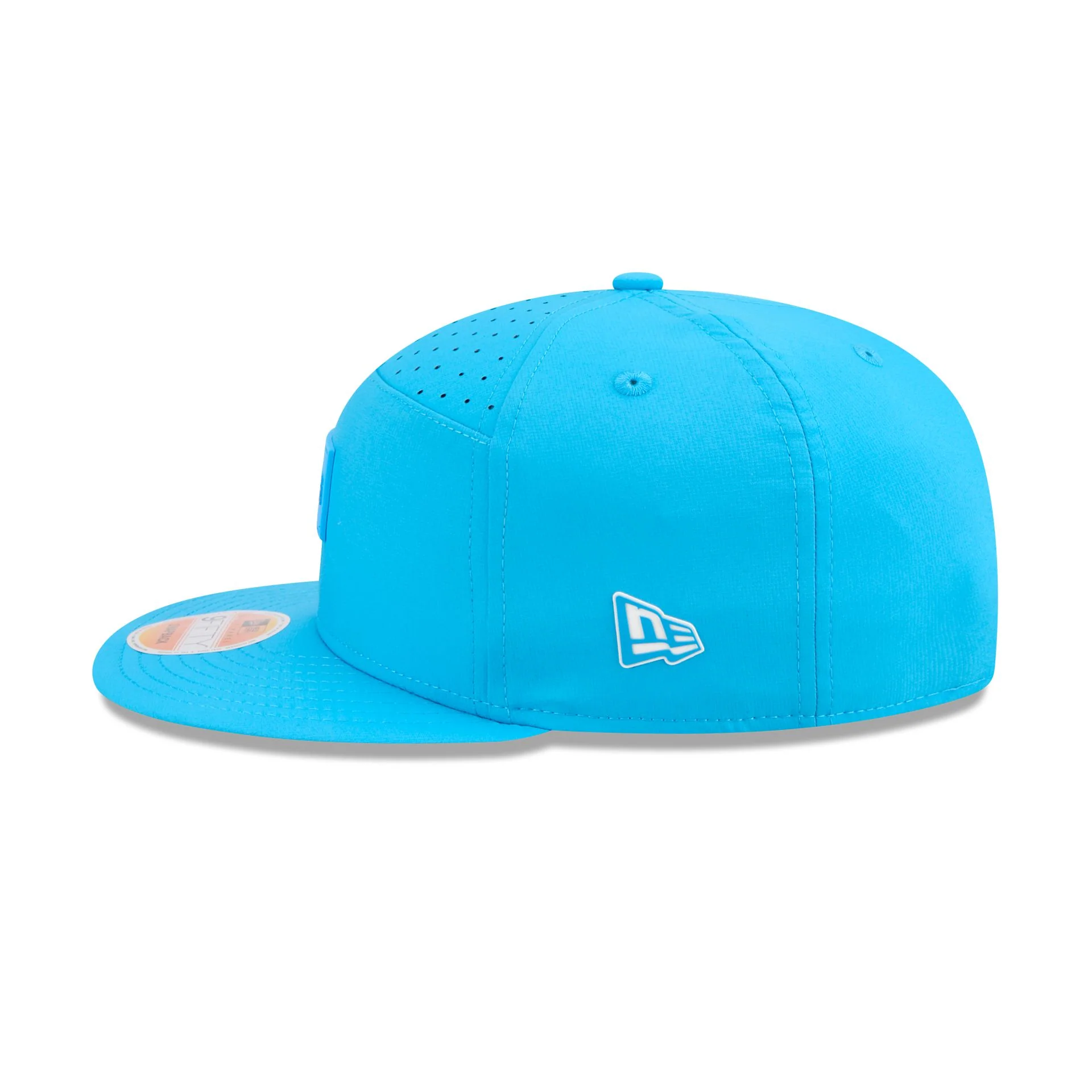 Carolina Panthers 2025 Sideline Hot Weather Split Panel 9FIFTY Snapback Hat - Image 4