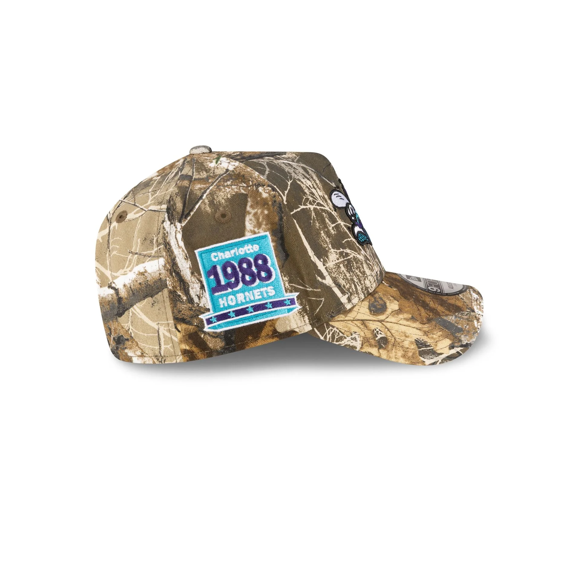 Charlotte Hornets 1988-2002 Hardwood Classics Realtree 9FORTY A-Frame Snapback Hat - Image 4