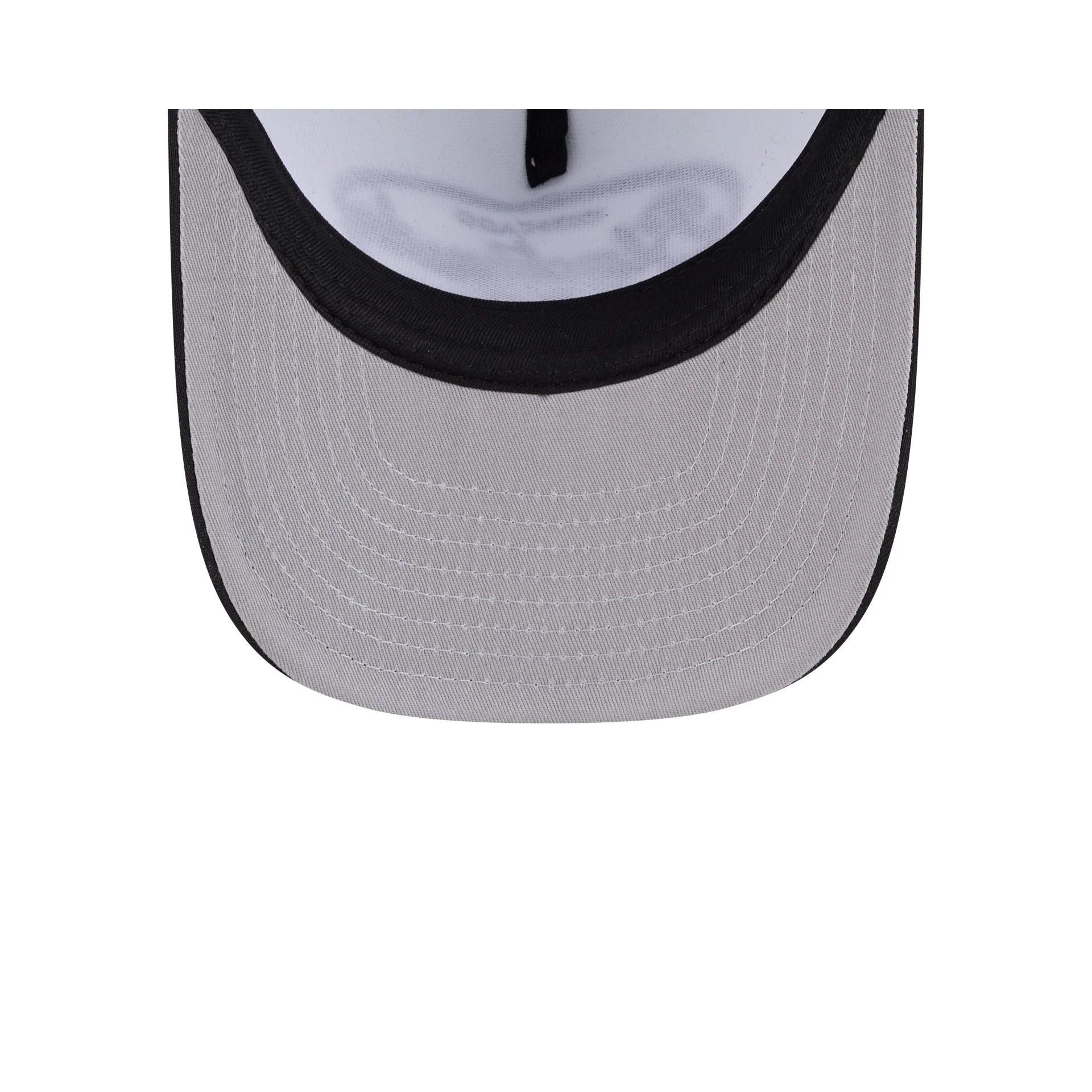 Chicago Blackhawks Chrome 59FIFTY Fitted Trucker Hat - Image 7