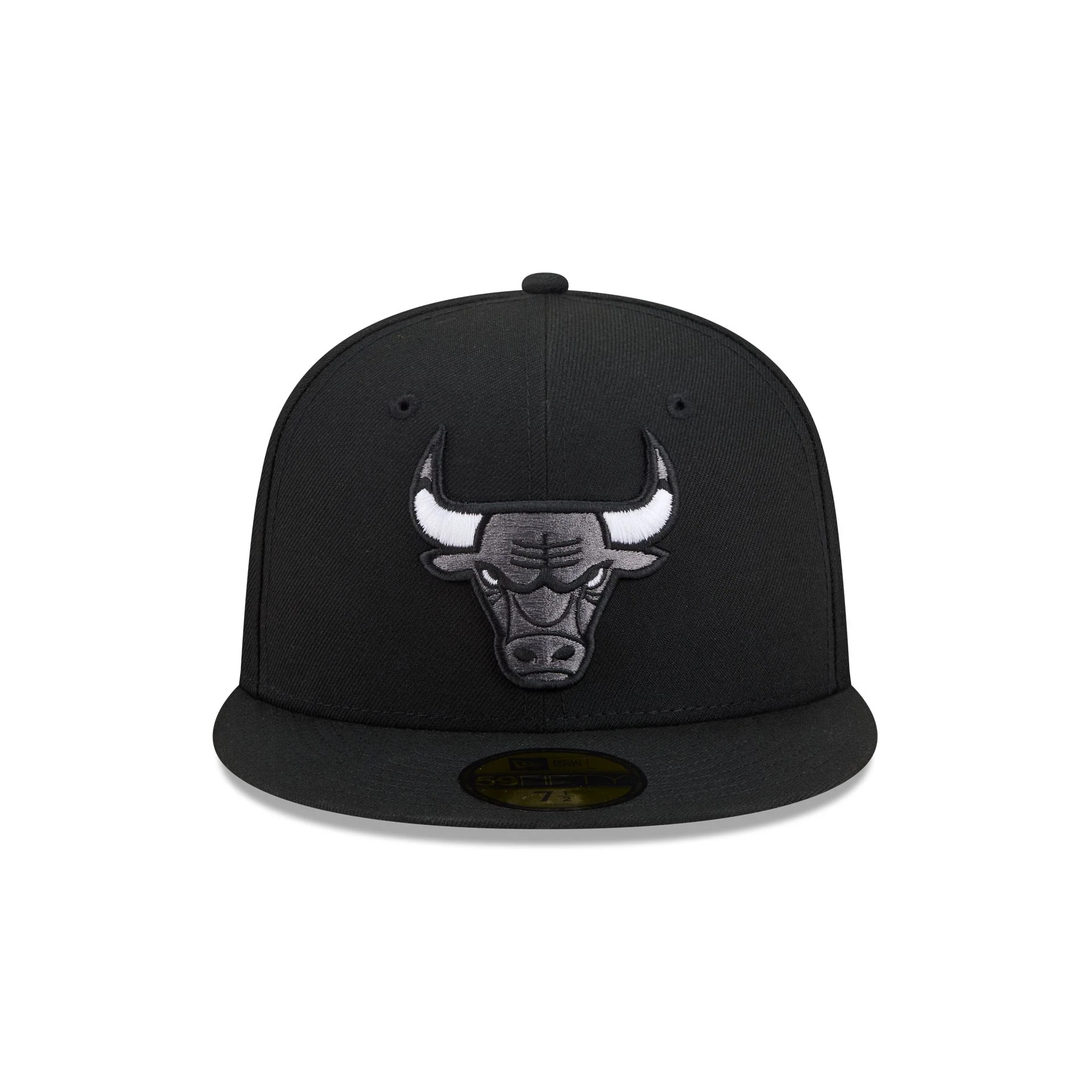 Chicago Bulls Black and White Basic 59FIFTY Fitted Hat - Image 2