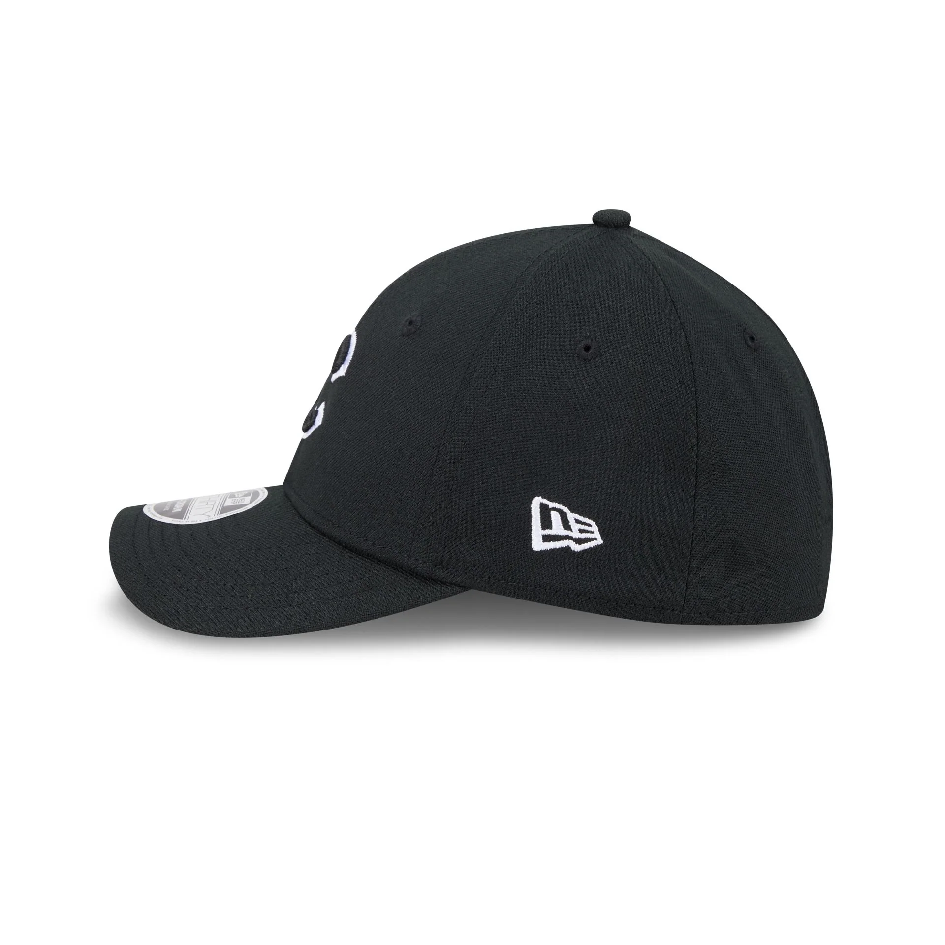 Chicago Cubs Black and White 39THIRTY M-Crown Stretch Fit Hat - Image 4
