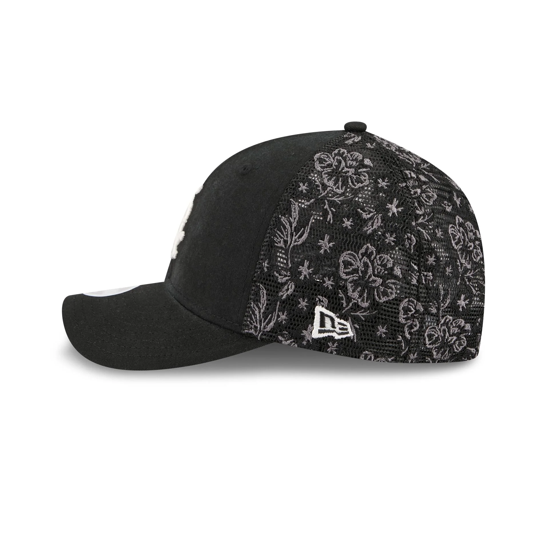Chicago White Sox Floral Mesh Women's 9FORTY M-Crown Trucker Hat - Image 4