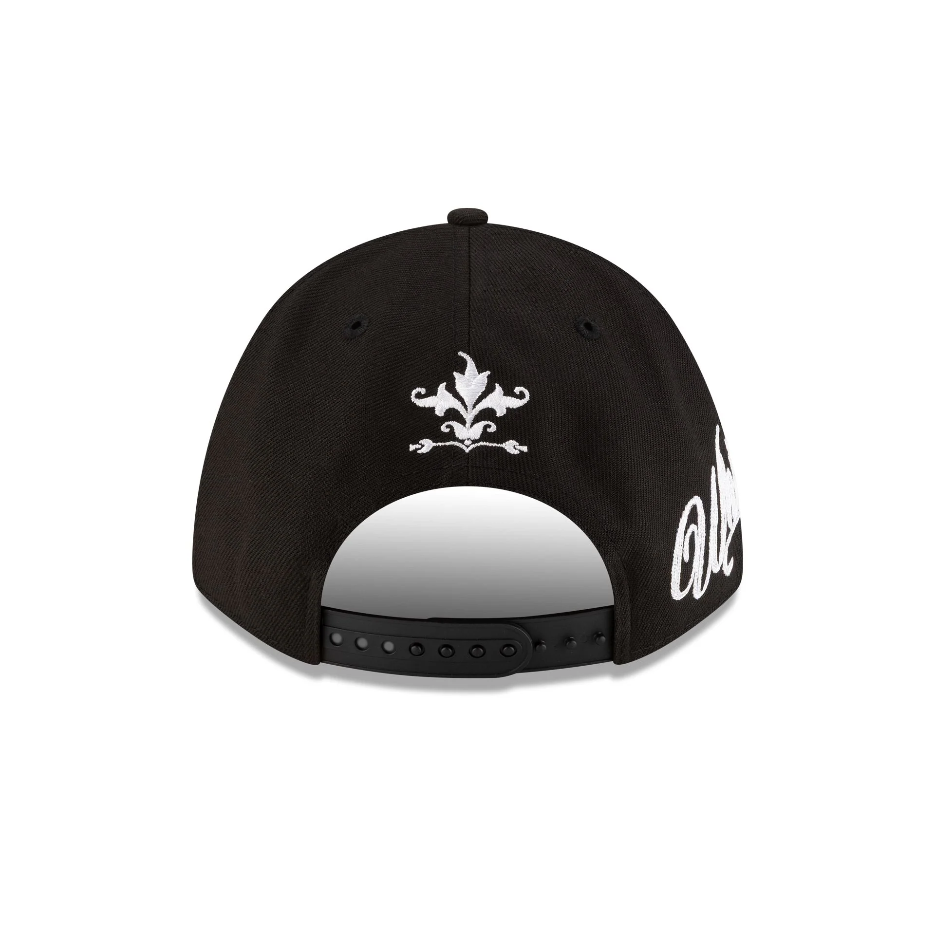 Chicago White Sox Script Black and White 9FORTY M-Crown A-Frame Snapback Hat - Image 6