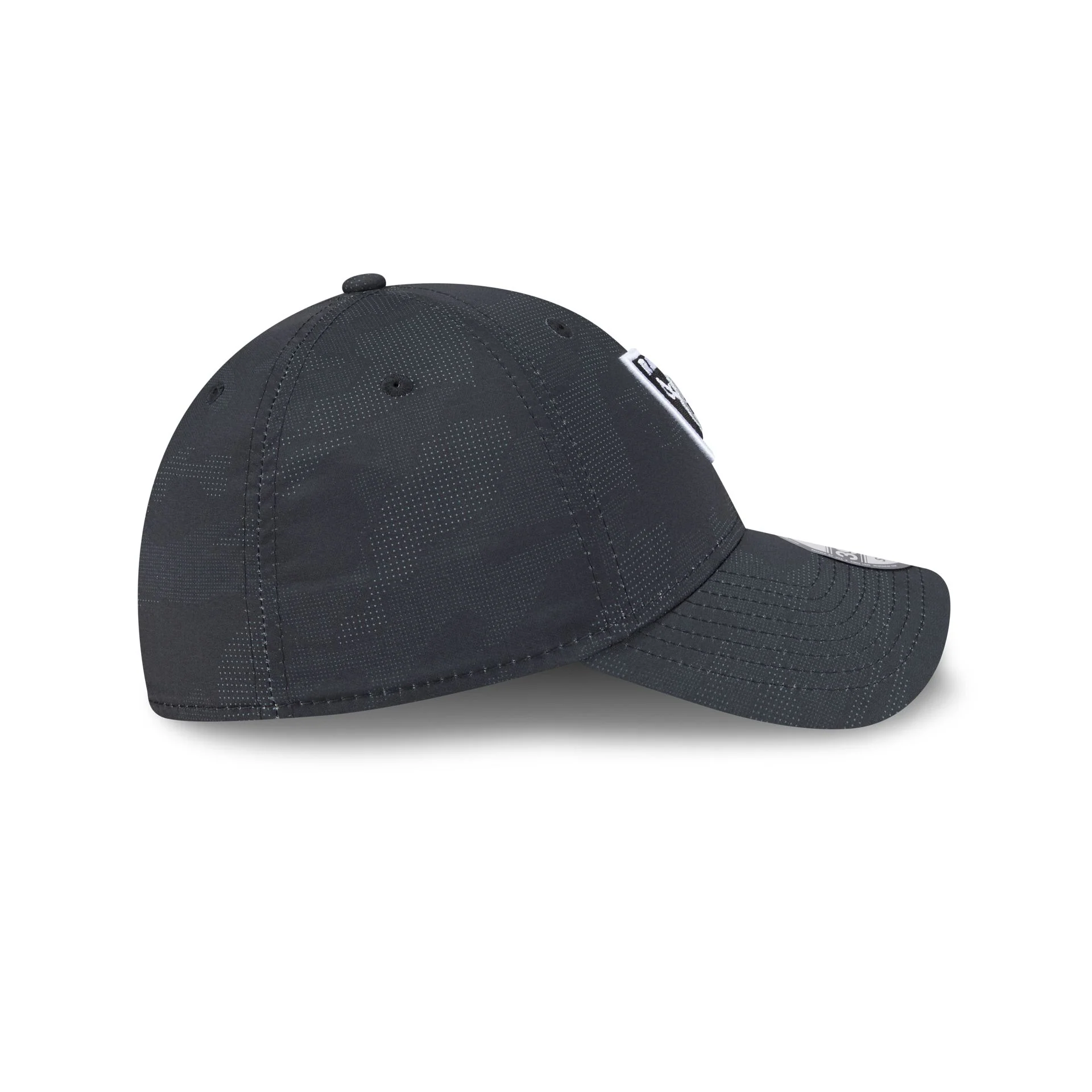 Las Vegas Raiders Tonal Camo 39THIRTY Stretch Fit Hat - Image 5