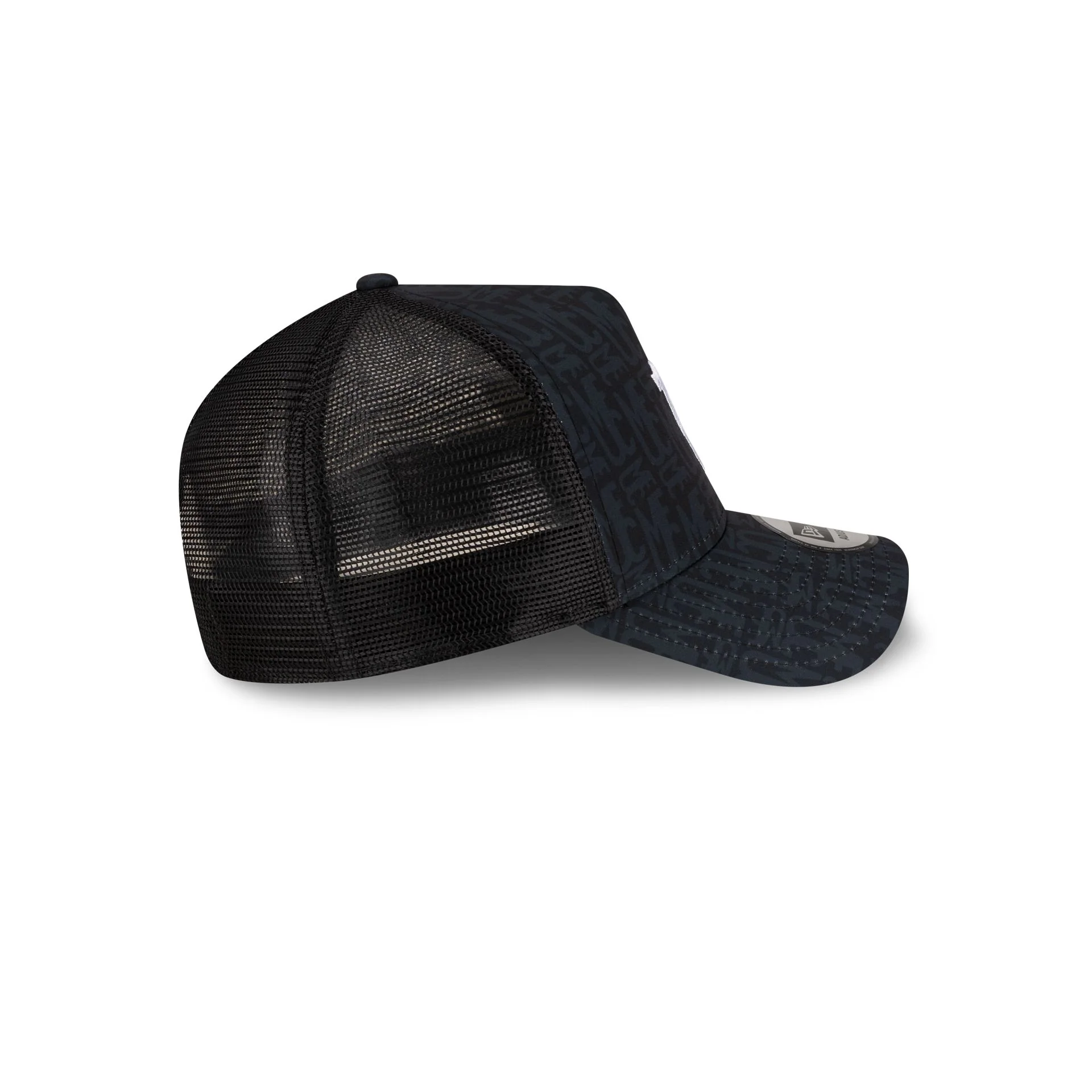 Manchester United FC All Over Print 9FORTY A-Frame Trucker Hat - Image 5