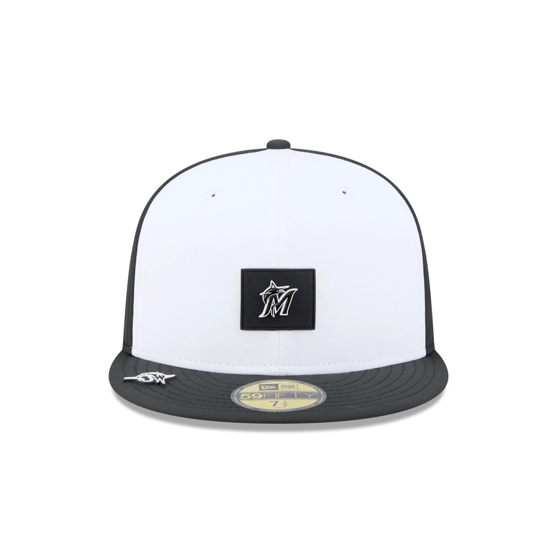 Miami Marlins 2026 Clubhouse Black & White 59FIFTY Fitted Hat - Image 2