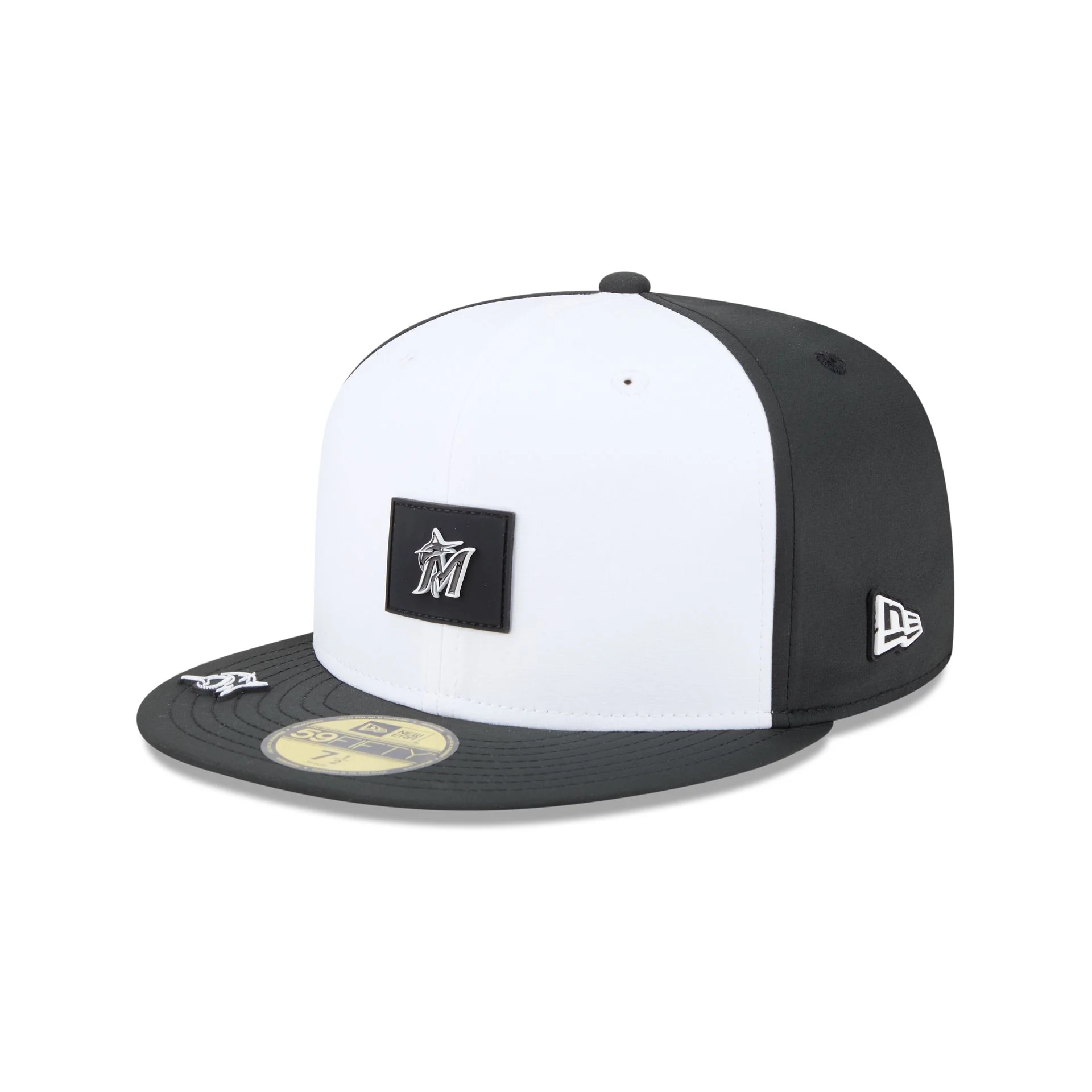 Miami Marlins 2026 Clubhouse Black & White 59FIFTY Fitted Hat - Image 3
