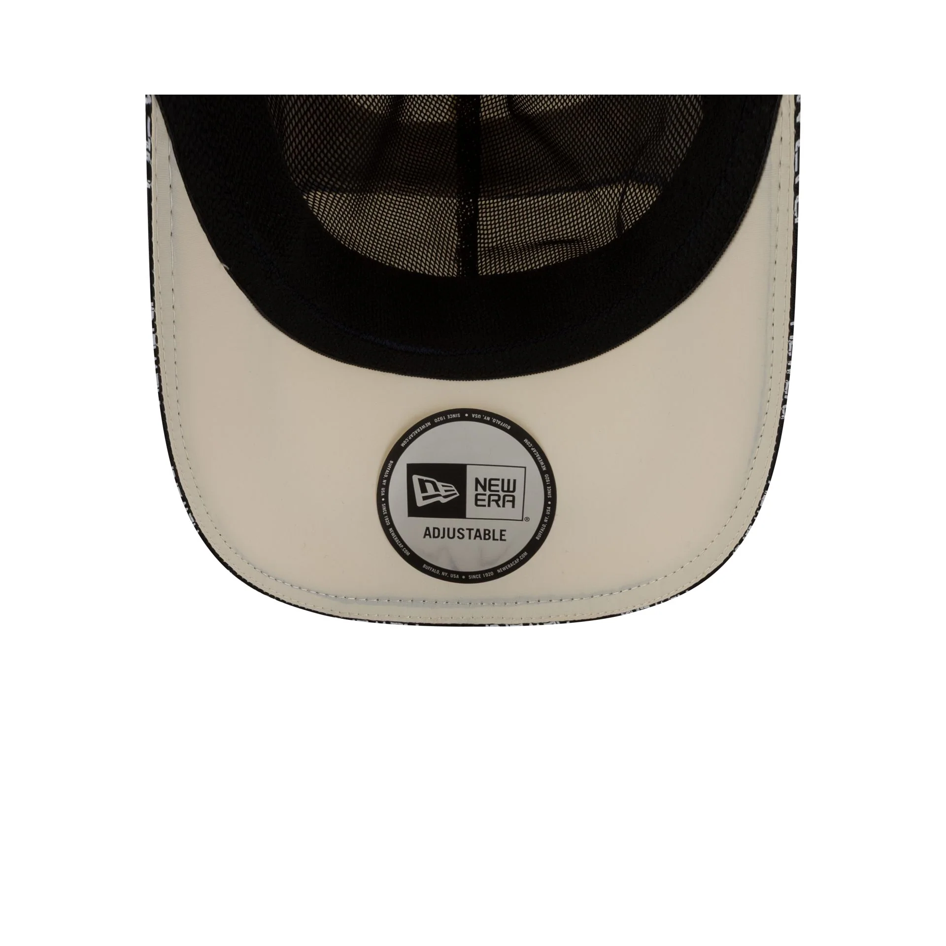 New Era Branded Wavy Chrome White Runner Strapback Hat - Image 7