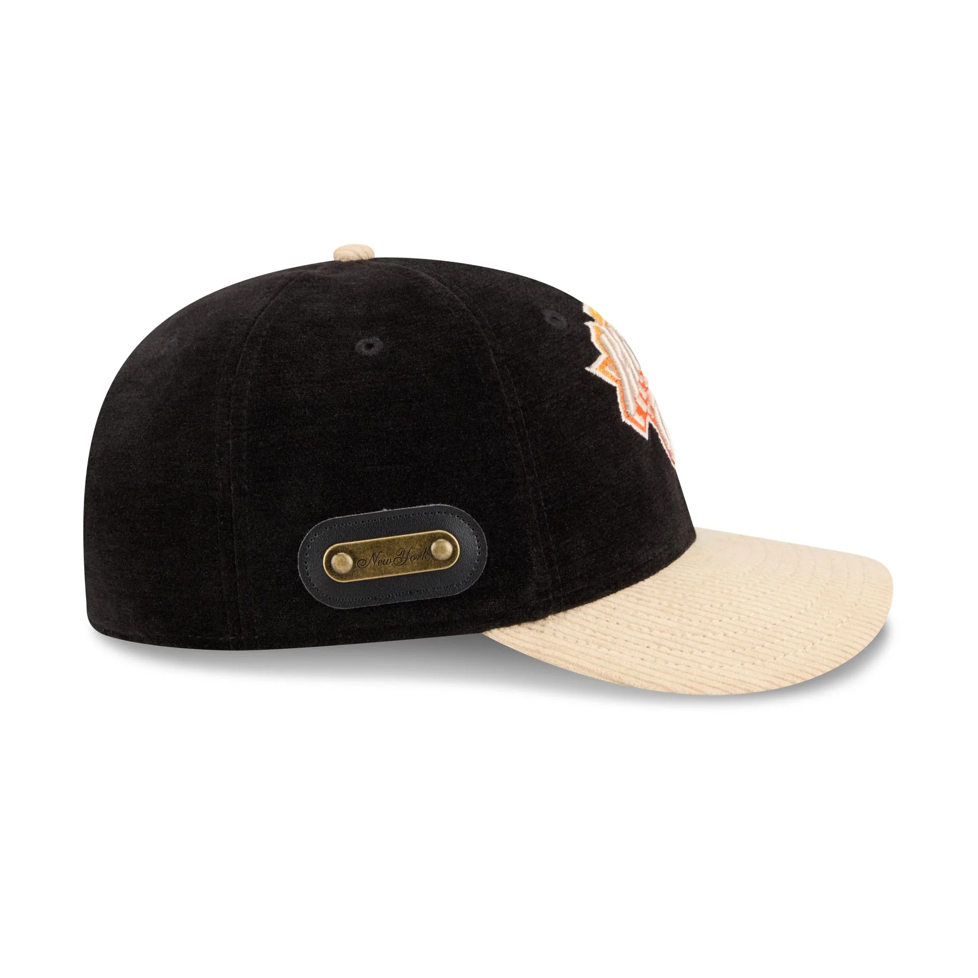 New York Knicks Fall Velvet Low Profile 59FIFTY Fitted Hat - Image 4