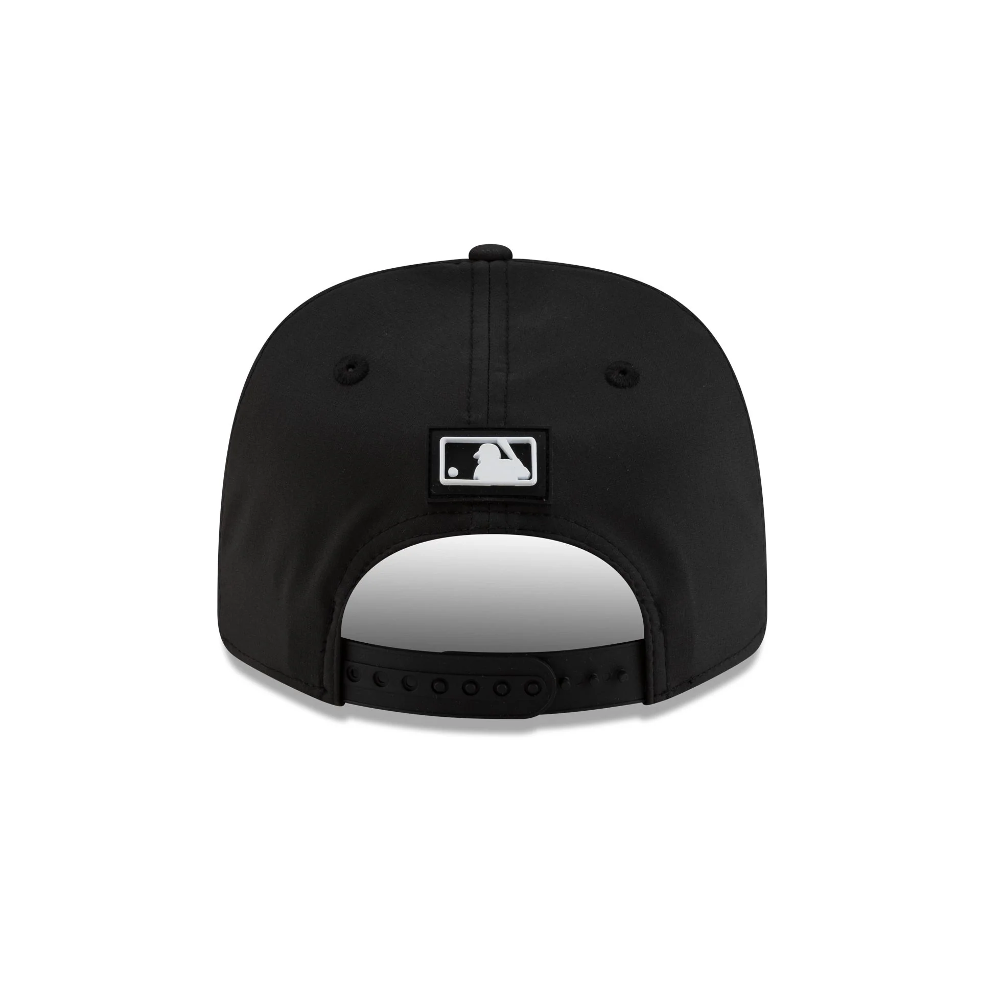 New York Yankees 2026 Clubhouse Black & White Split Panel 9SEVENTY Stretch-Snap Hat - Image 6