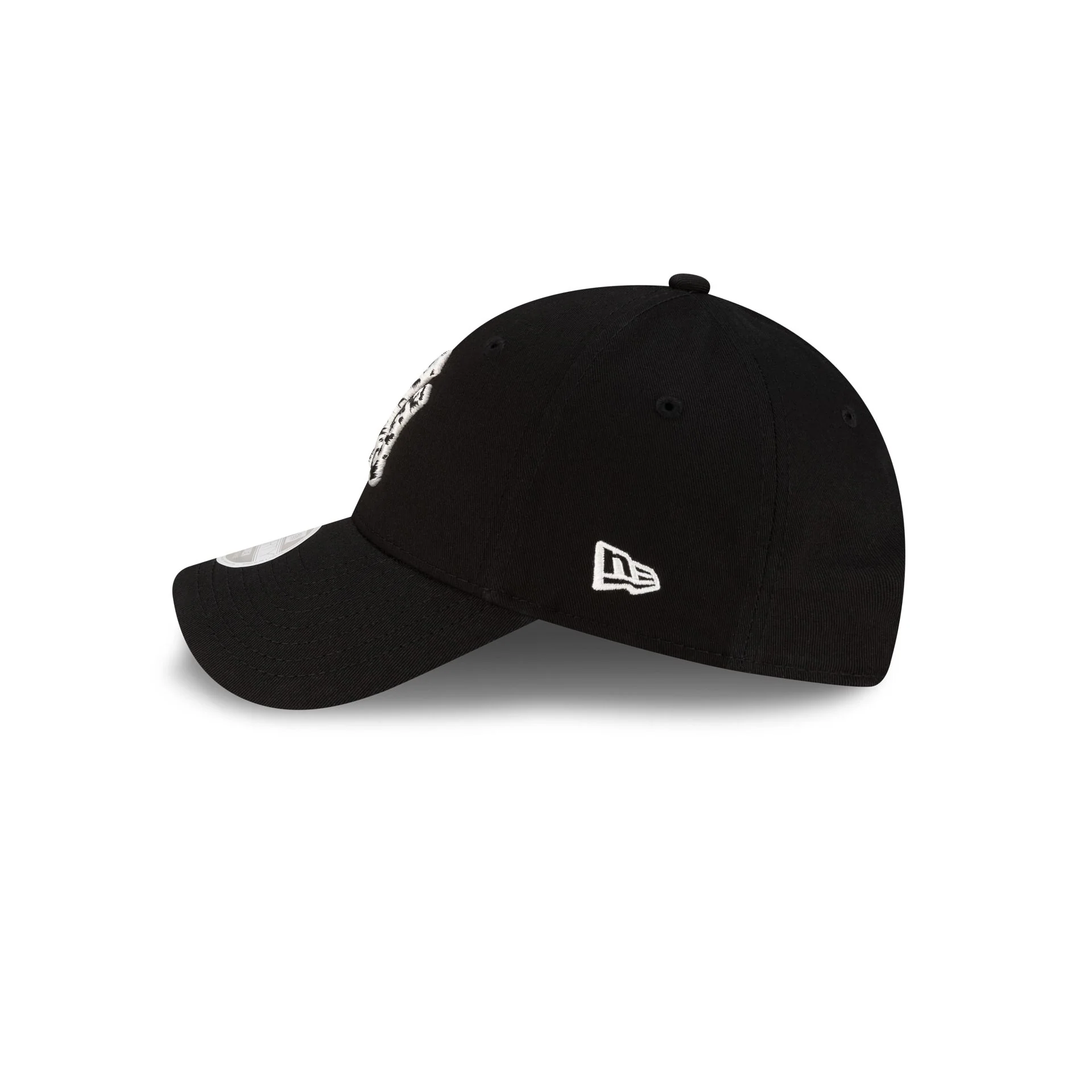 New York Yankees Animal Print Women's 9FORTY Adjustable Hat - Image 4