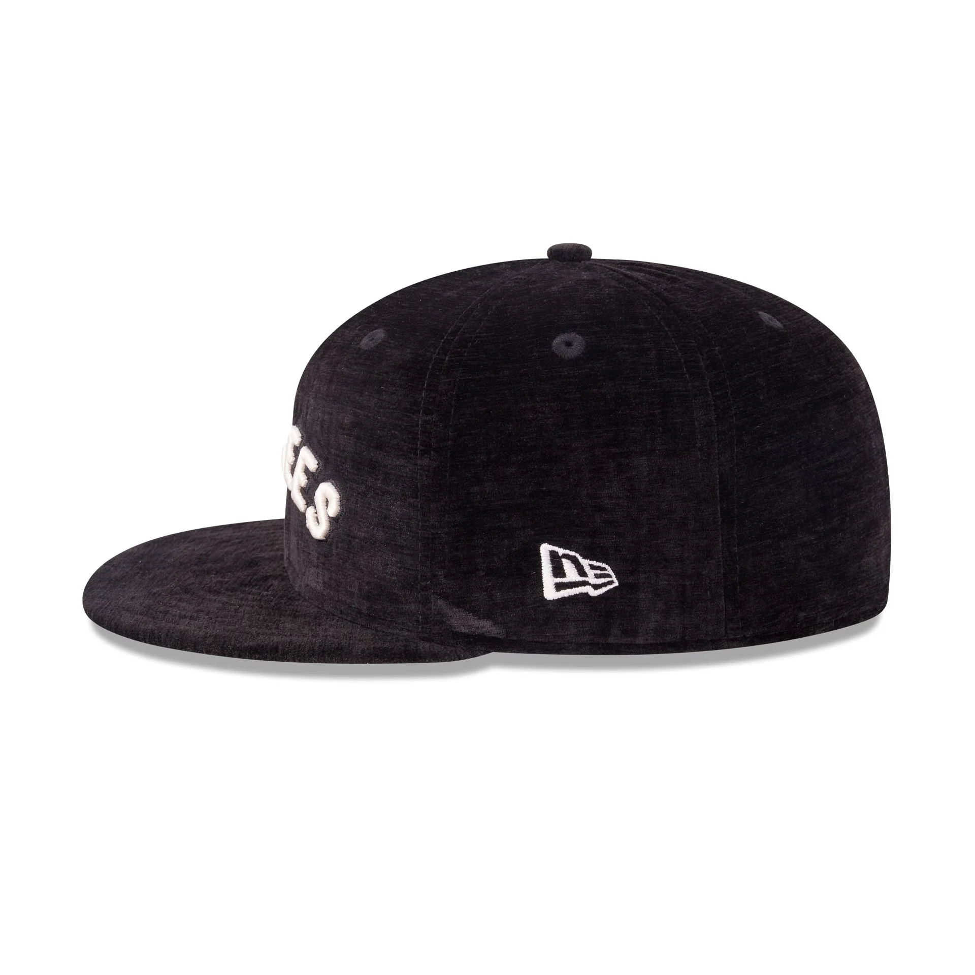 New York Yankees Black Velvet 59FIFTY Fitted Hat - Image 4