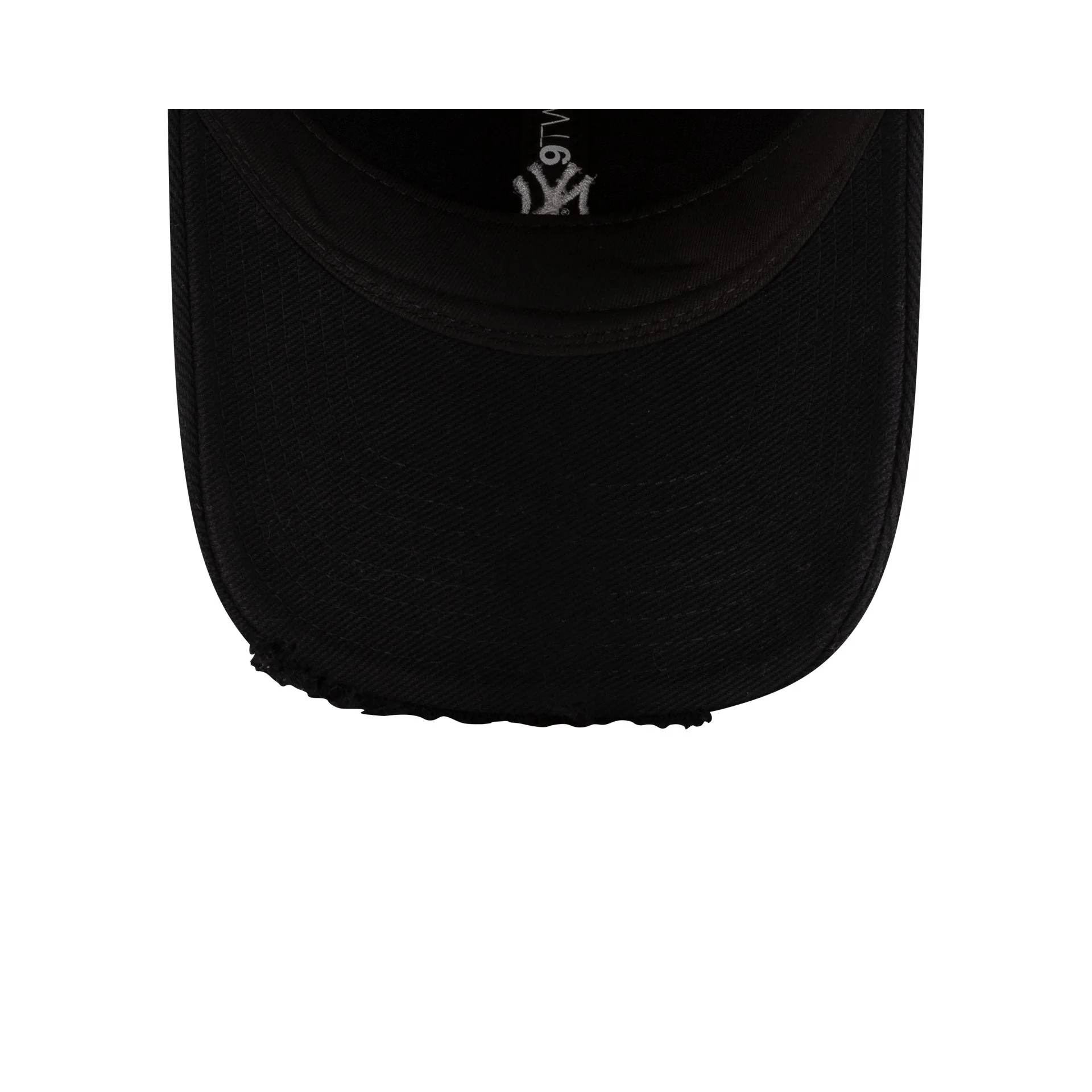New York Yankees Distressed Twill 9TWENTY Adjustable Hat - Image 7