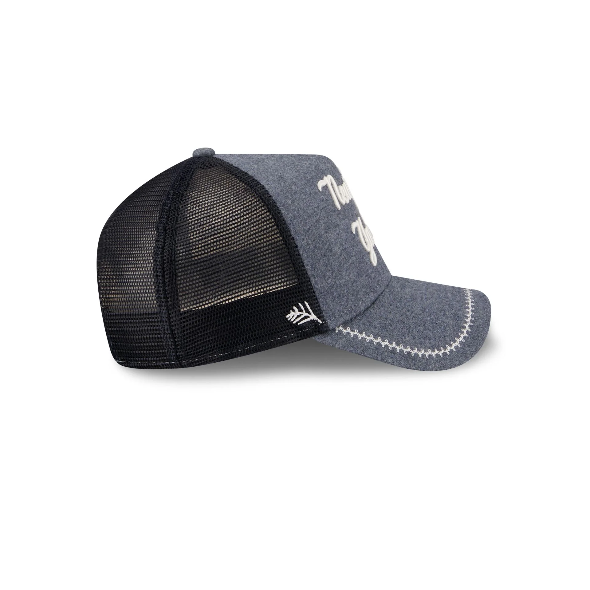 New York Yankees Navy Brushed Chambray 9FORTY A-Frame Trucker Hat - Image 5