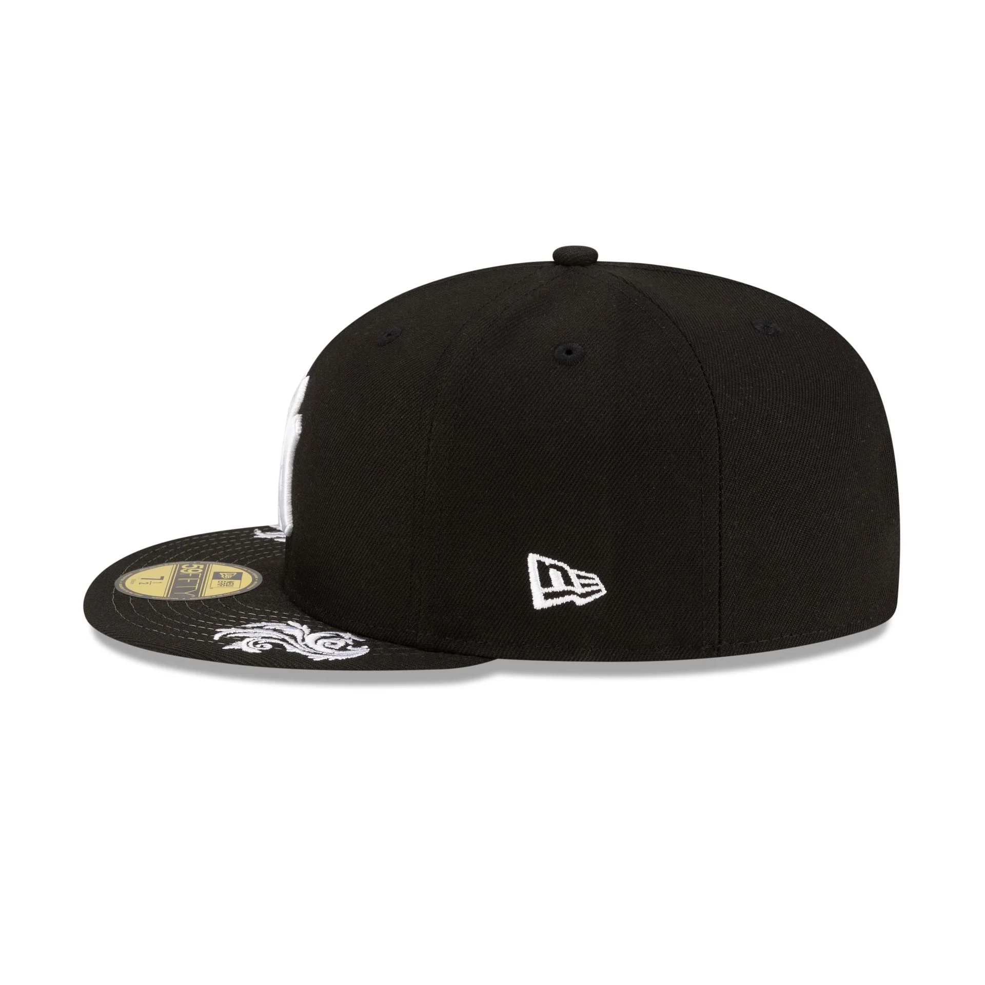 New York Yankees Script Black and White 59FIFTY Fitted Hat - Image 5