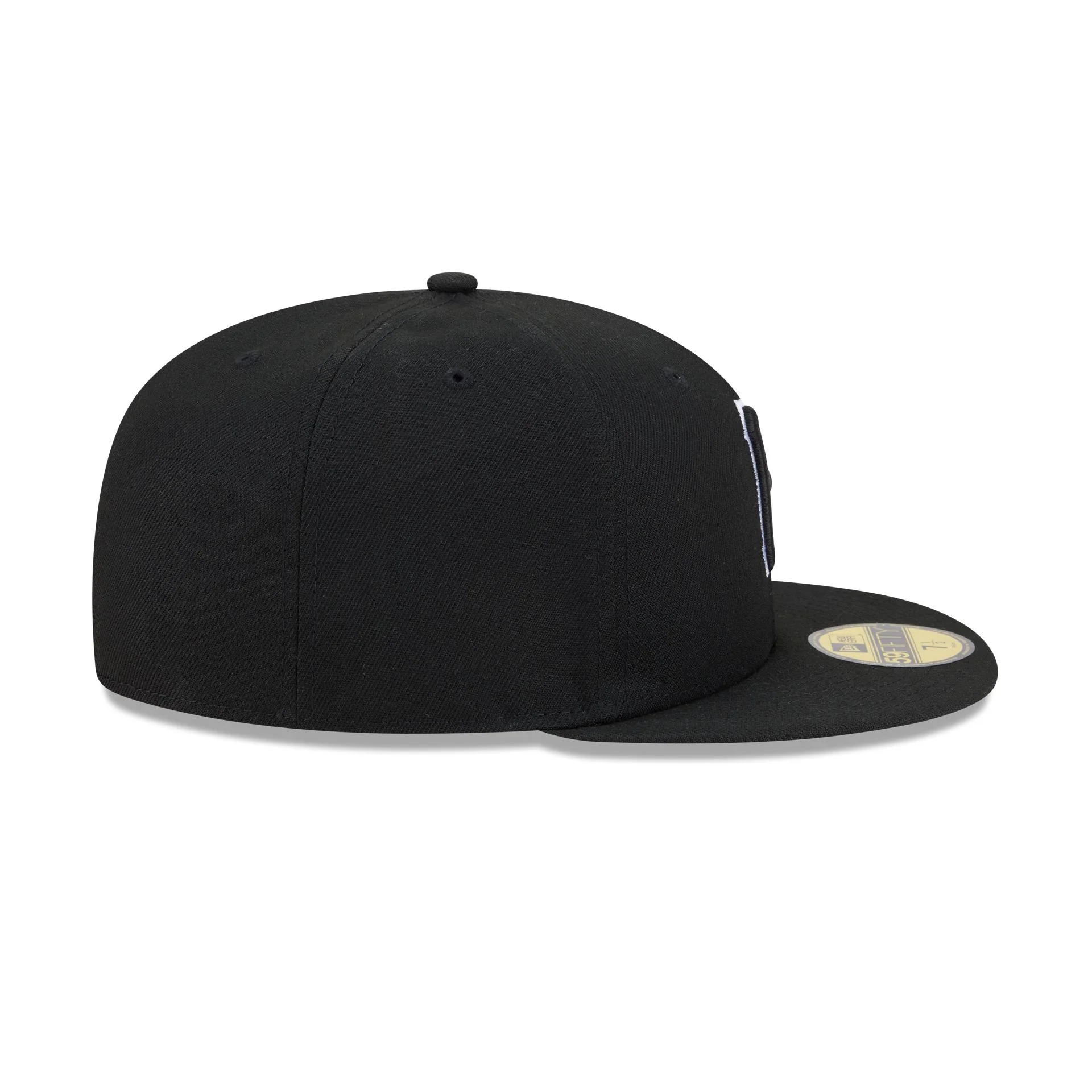 Pittsburgh Pirates Black and White Basic 59FIFTY Fitted Hat - Image 5