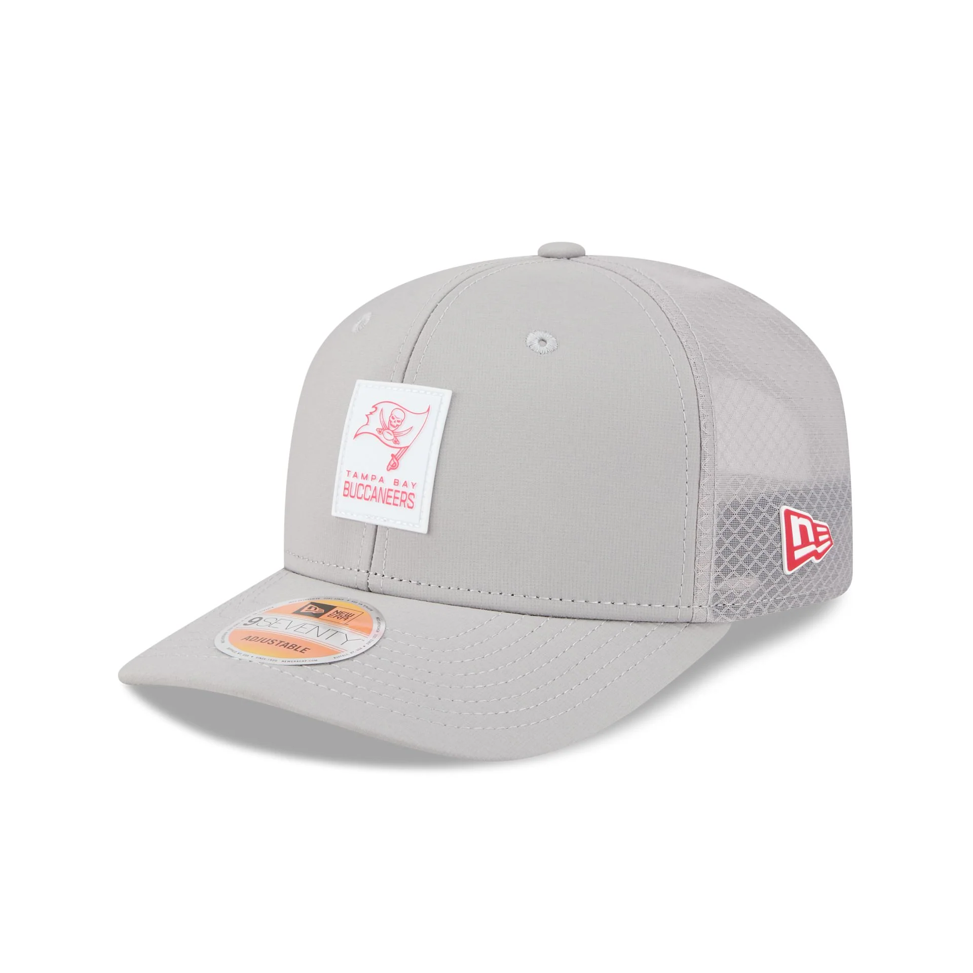 Tampa Bay Buccaneers 2025 Sideline Hot Weather Gray 9SEVENTY Trucker Hat