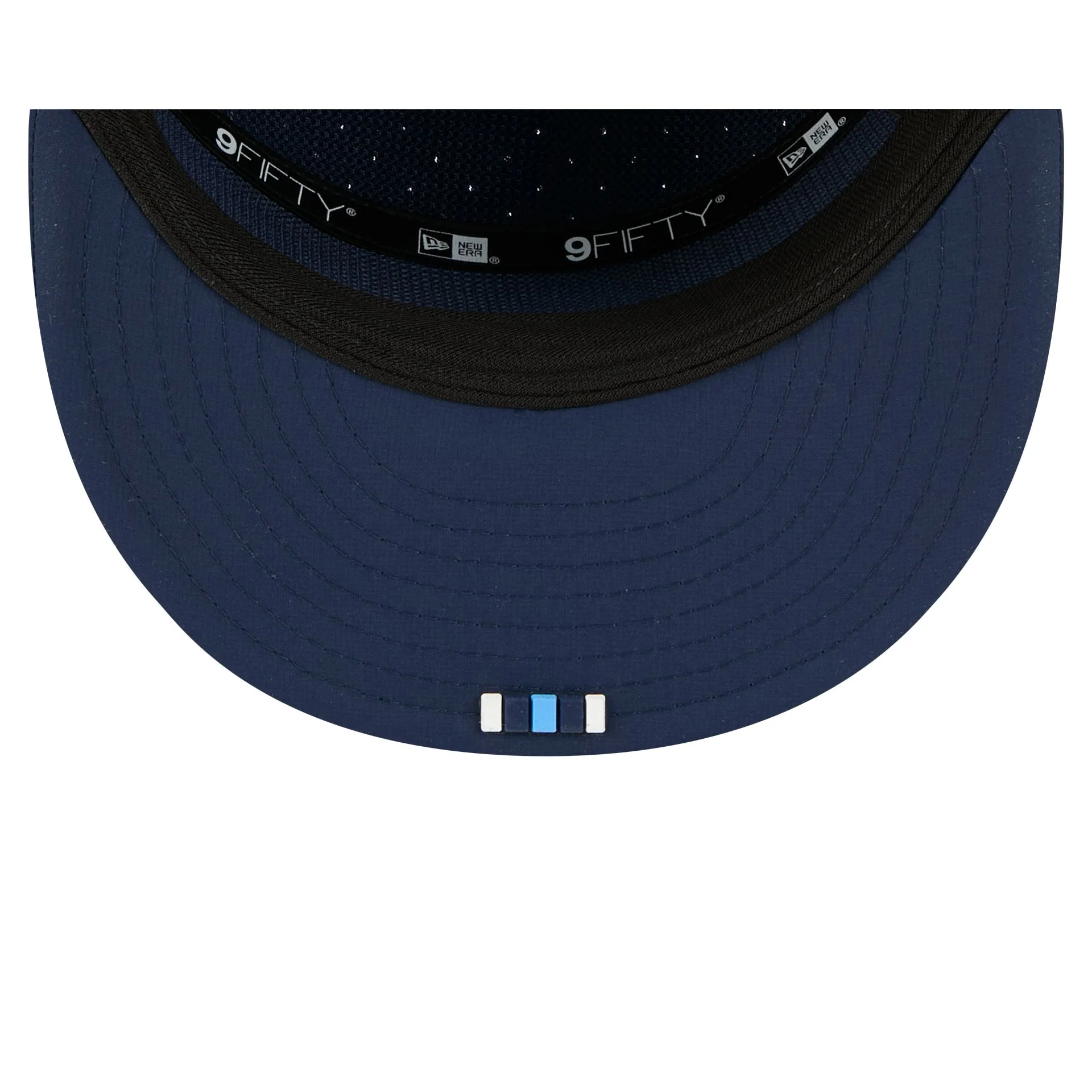 Tennessee Titans 2025 Sideline Hot Weather Split Panel 9FIFTY Snapback Hat - Image 7